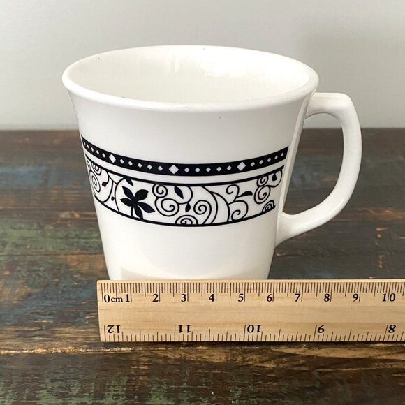 Set Of 4 Corning ware Corelle Mugs - Picture 7 of 7